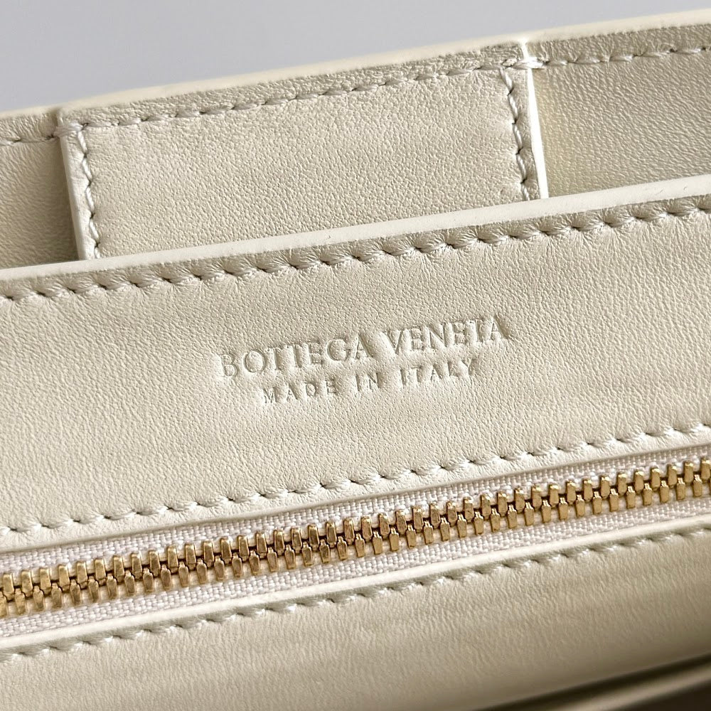 new-luxury-designer-bags-nm10715