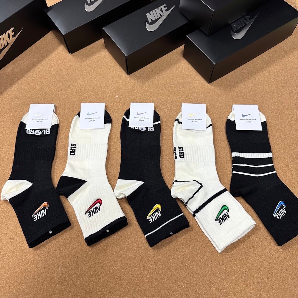 Dragons Bags Premium Luxury Socks --98412