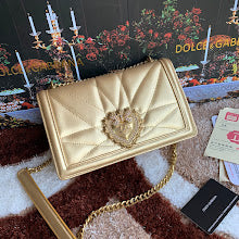 new-luxury-designer-bags-nm6818