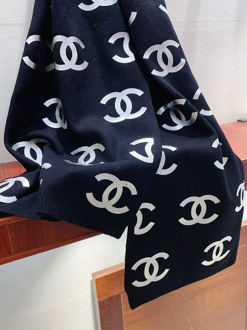 Dragons Bags Premium Designer Scarf --98873