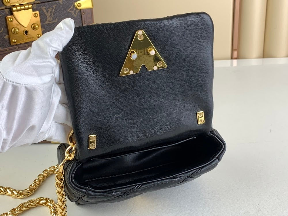 Dragons Bags ln Luxury Bag --68650