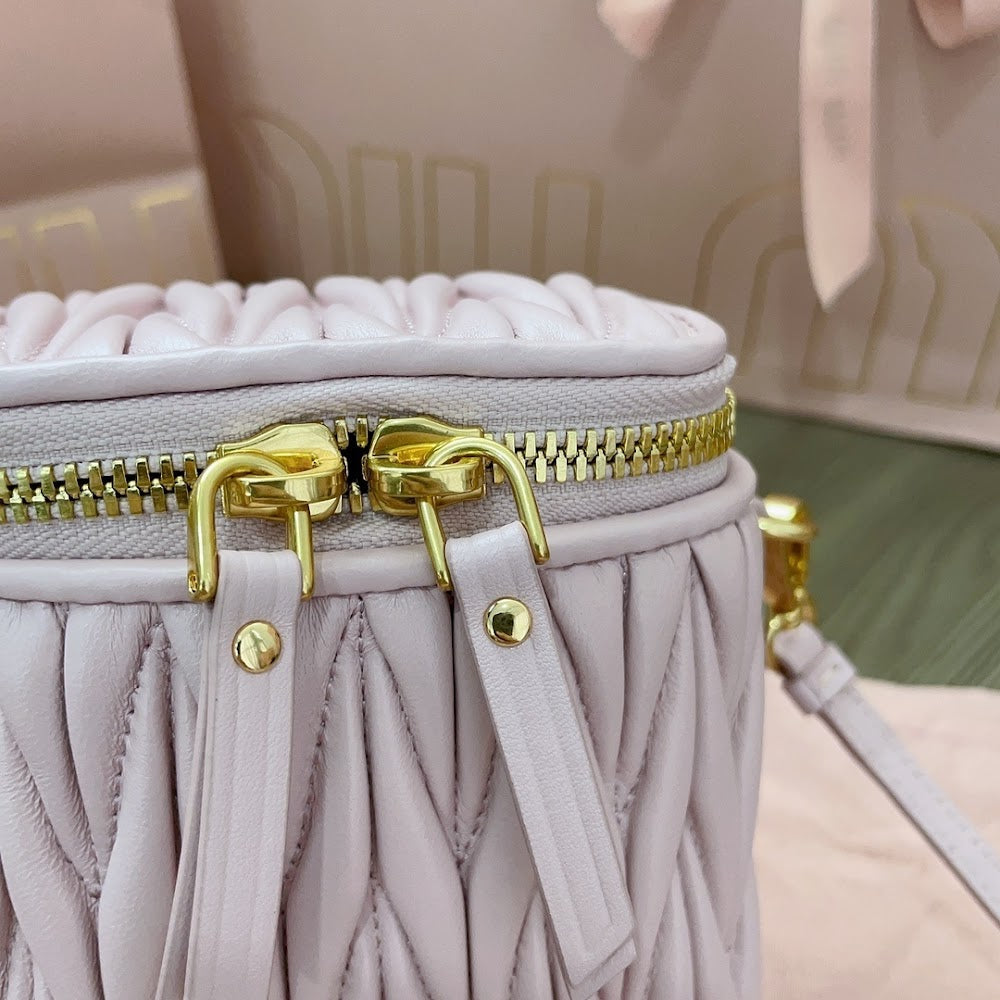 Dragons Bags Miun Miun Luxury Bag --123281