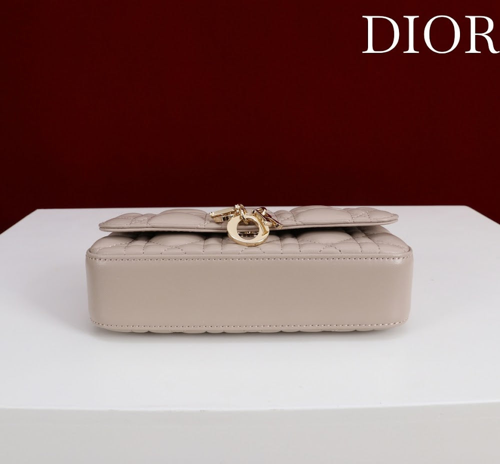 Dragons BagsDiorn Luxury Bag --116360