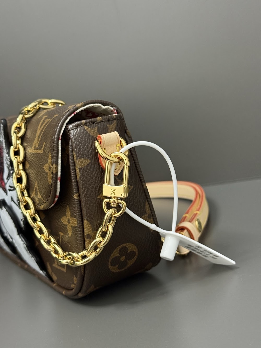 Dragons Bags ln Luxury Bag --96919