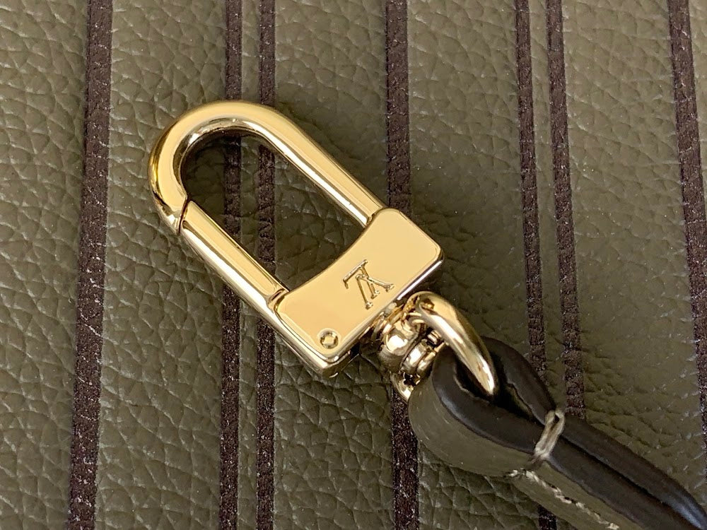 Dragons Bags ln Luxury Bag --69791