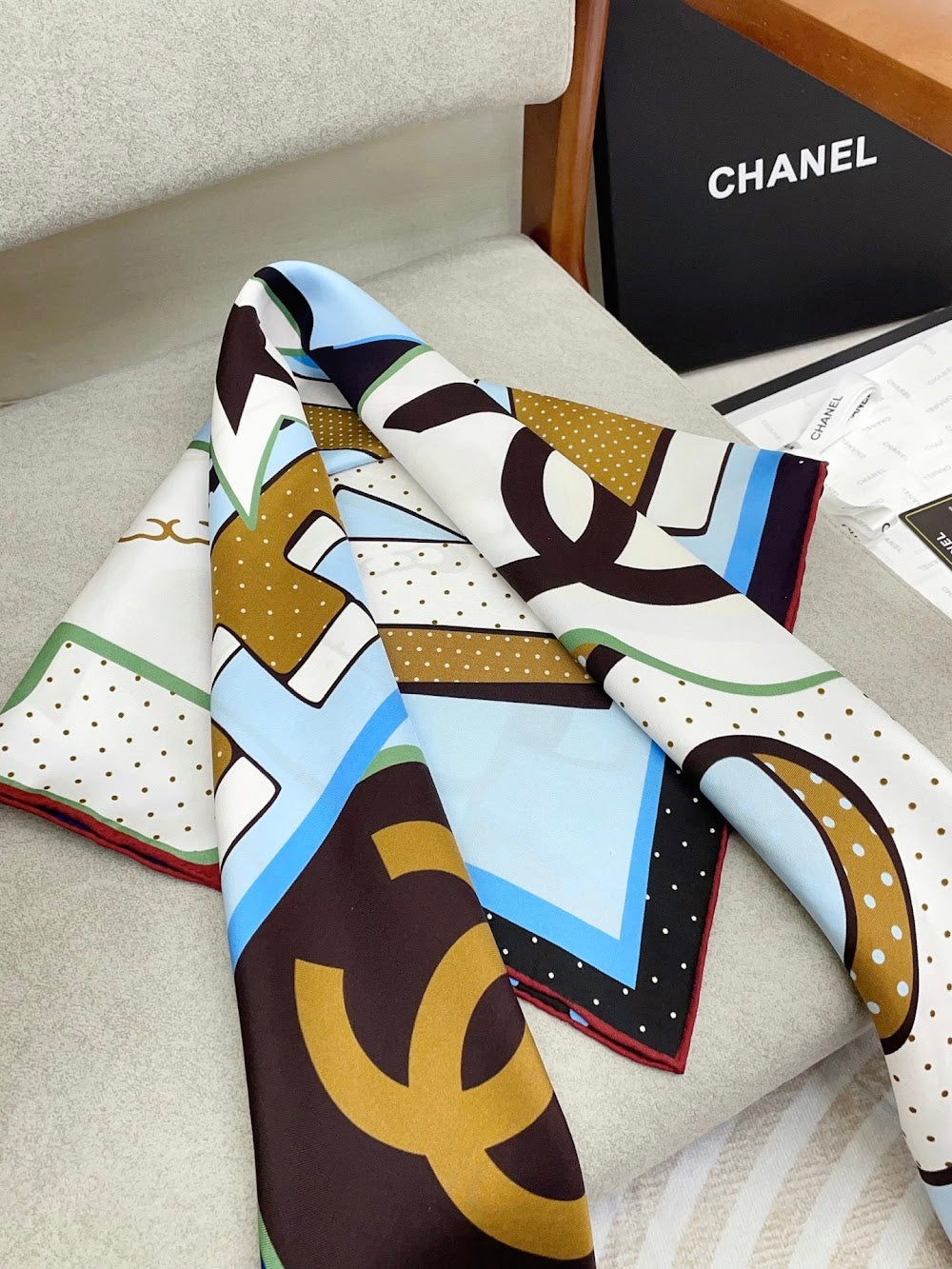 Dragons Bags Premium Designer Scarf --98980