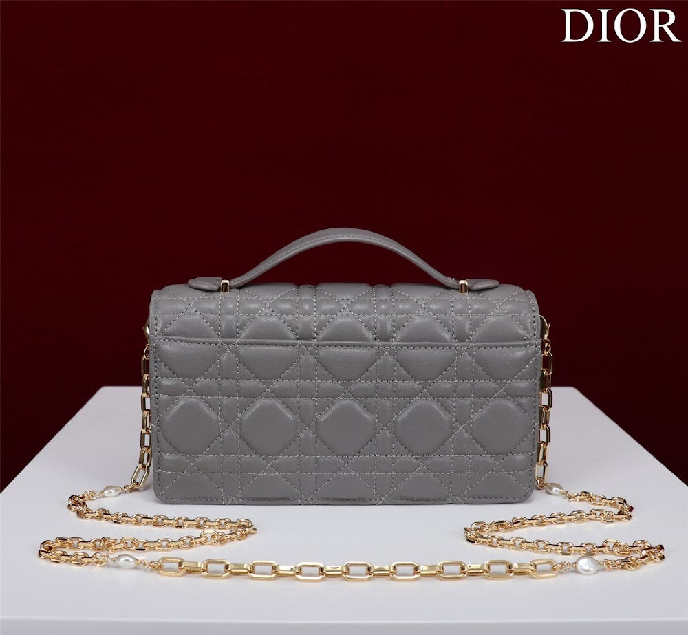 Dragons BagsDiorn Luxury Bag --116232