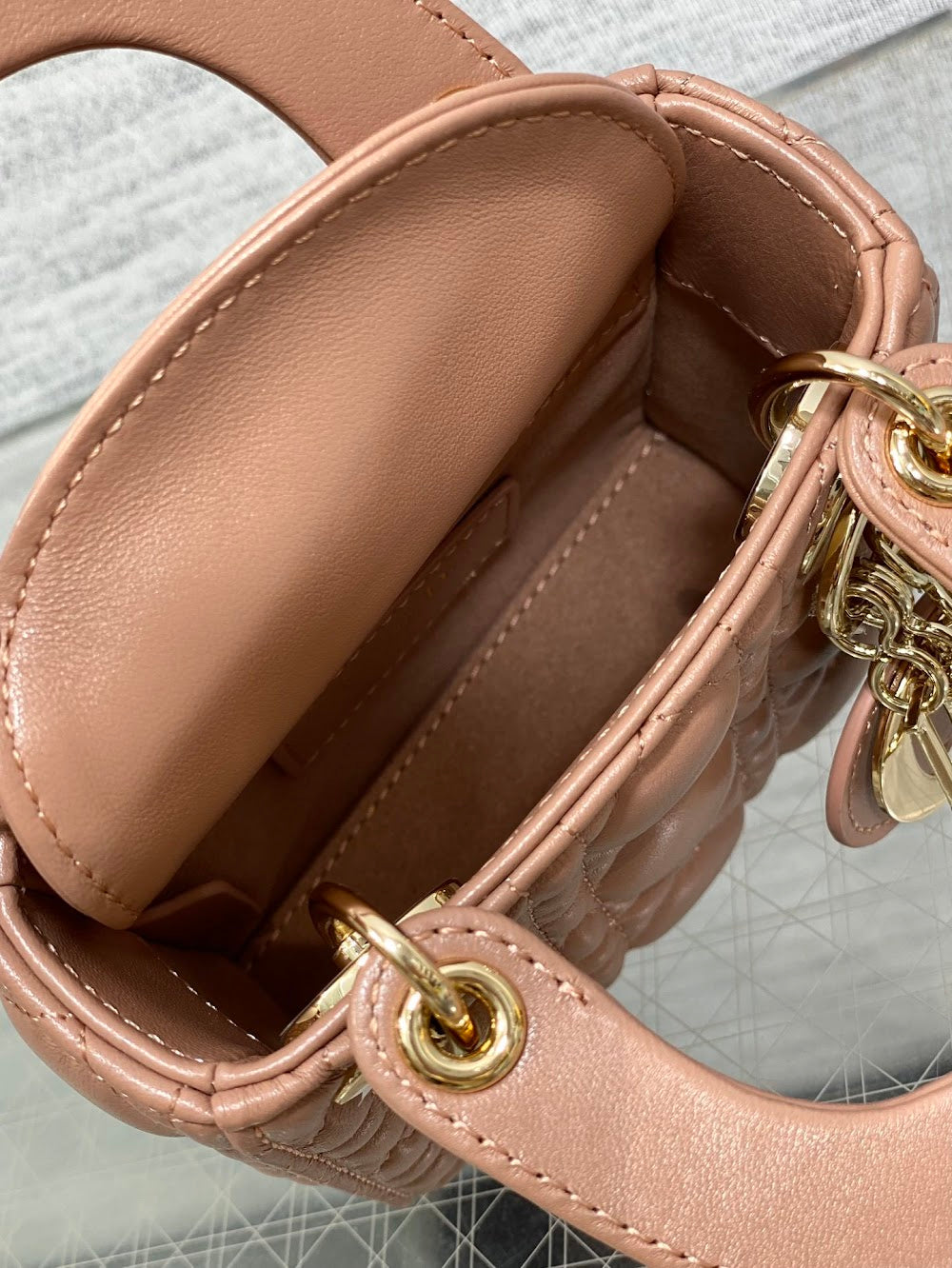 Dragons BagsDiorn Luxury Bag --114976