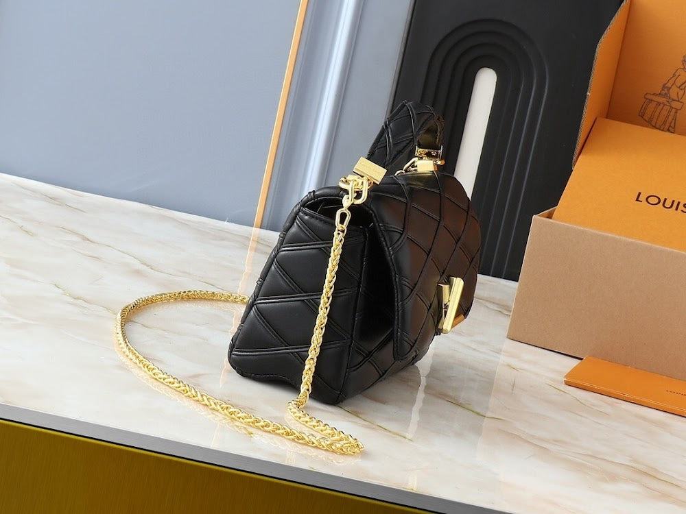 Dragons Bags ln Luxury Bag --76616