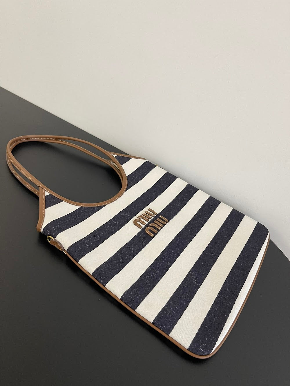 Dragons Bags Miun Miun Luxury Bag --123354