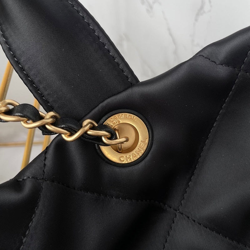 new-luxury-designer-bags-nm9878
