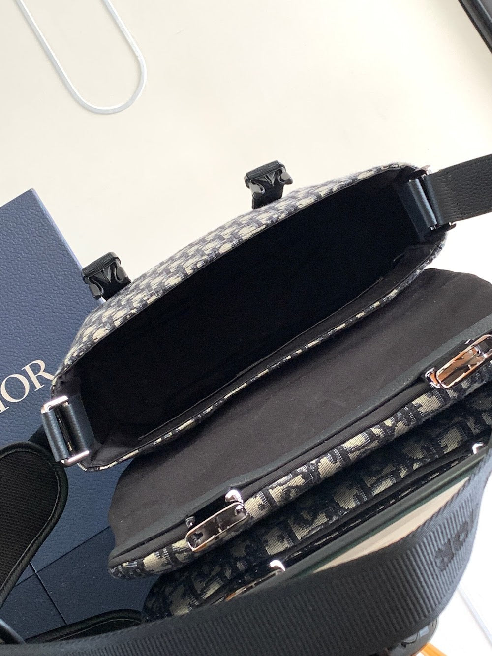 Dragons BagsDiorn Luxury Bag --115180