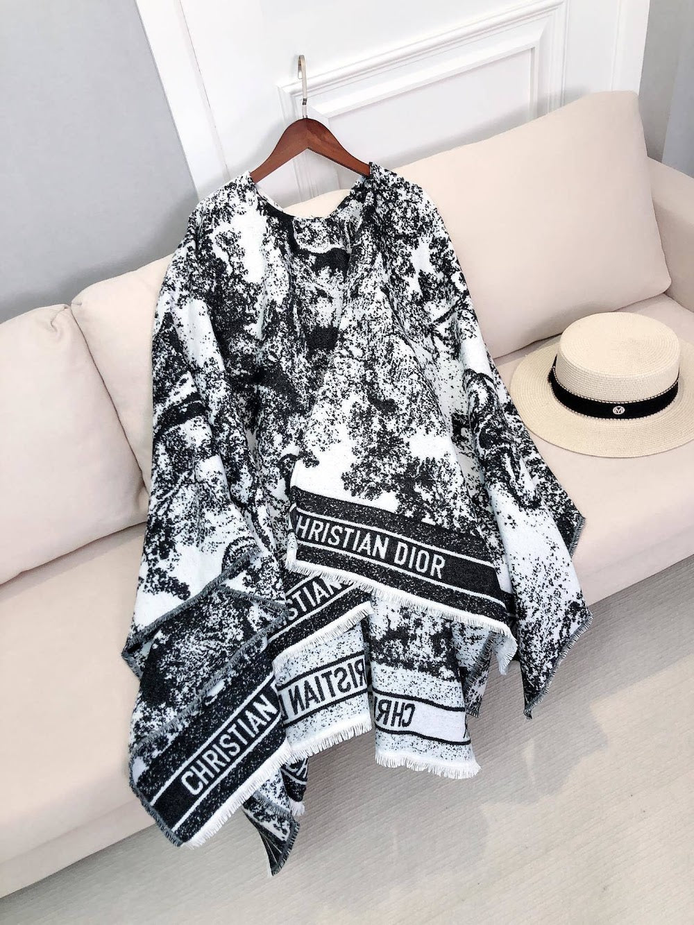 Dragons Bags Premium Designer Scarf --98795