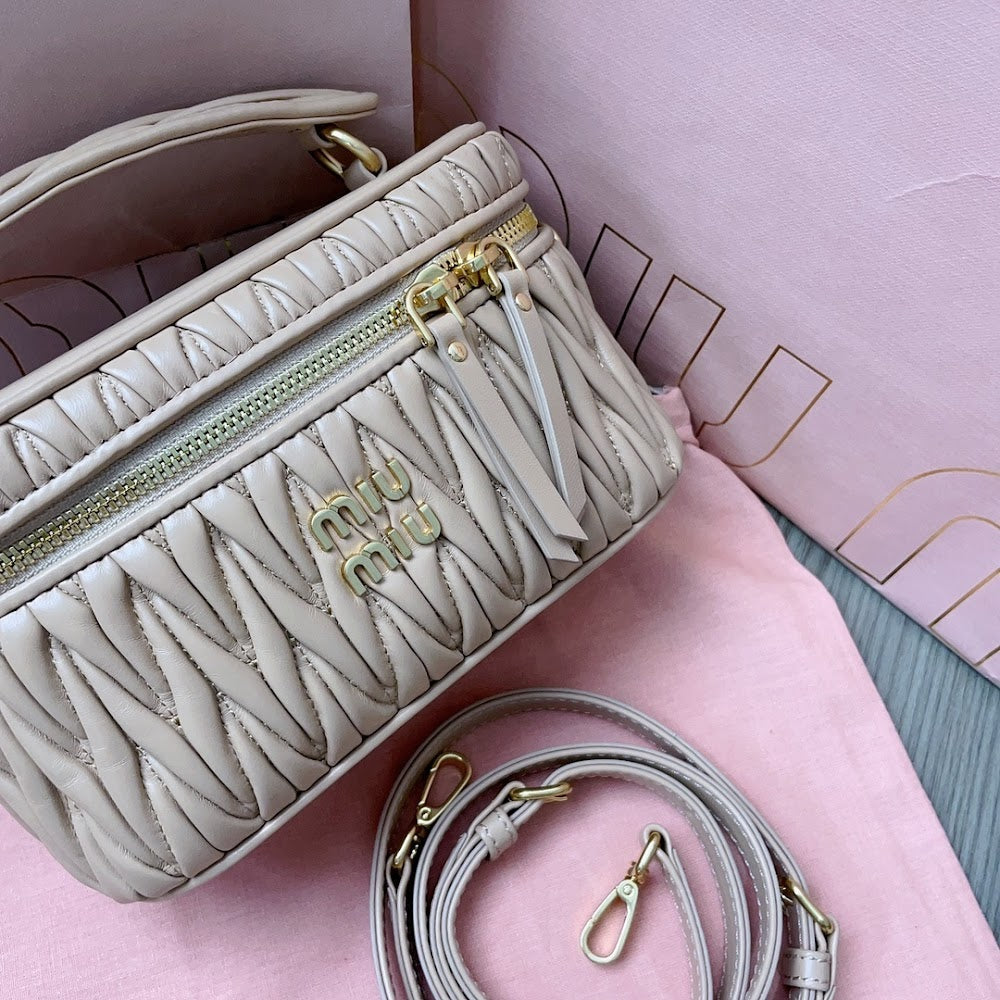 Dragons Bags Miun Miun Luxury Bag --123285