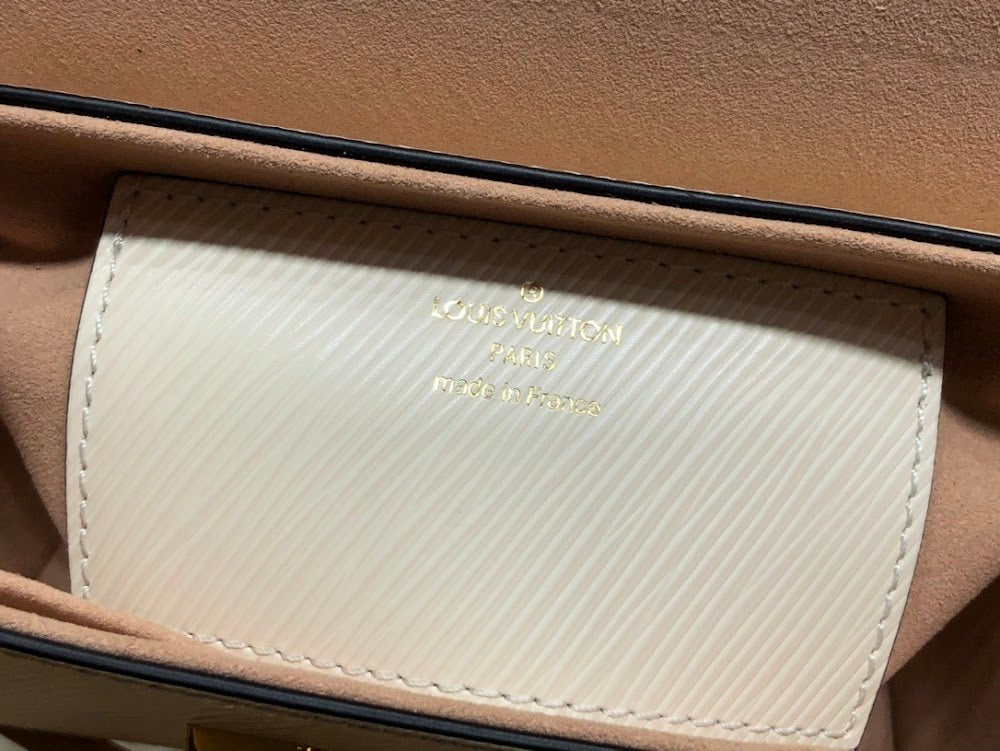 Dragons Bags ln Luxury Bag --66580