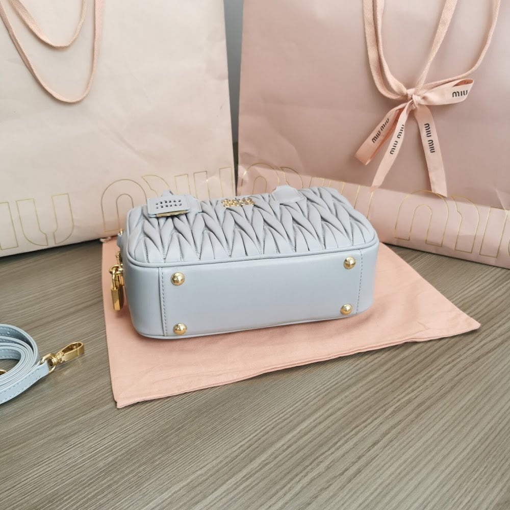 Dragons Bags Miun Miun Luxury Bag --123311