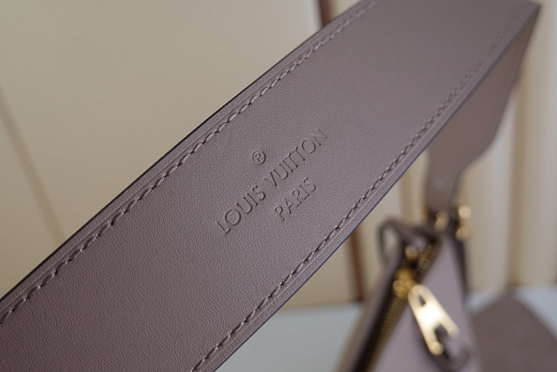 Dragons Bags ln Luxury Bag --67834