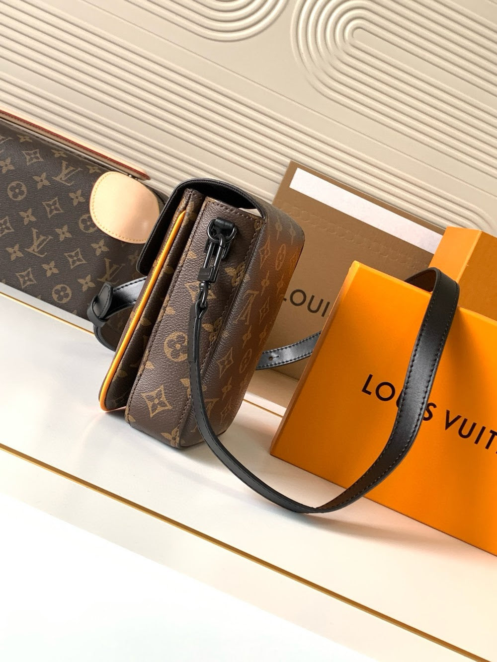 Dragons Bags ln Luxury Bag --70951
