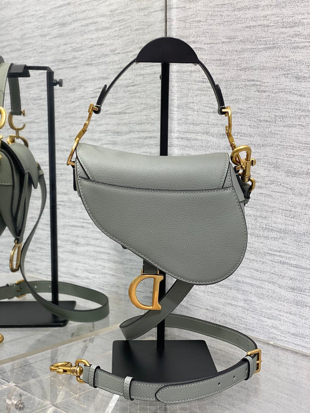 Dragons BagsDiorn Luxury Bag --115000