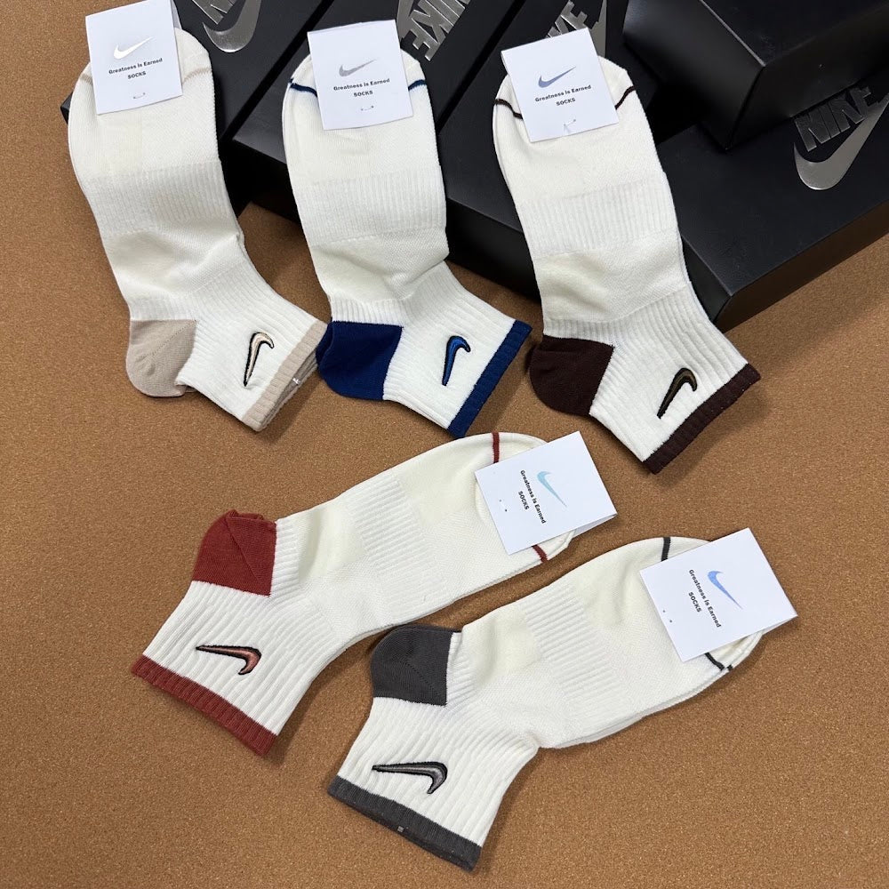 Dragons Bags Premium Luxury Socks --98354