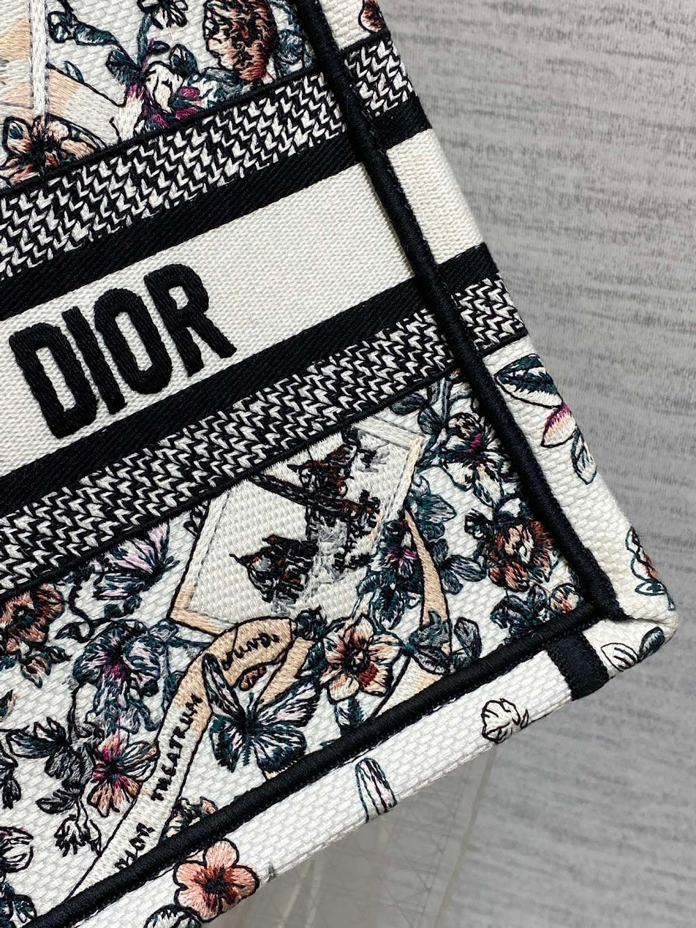 Dragons BagsDiorn Luxury Bag --115453