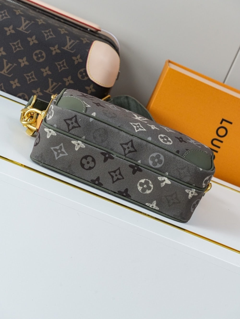 Dragons Bags ln Luxury Bag --71576