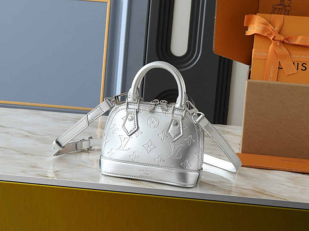 Dragons Bags ln Luxury Bag --81690