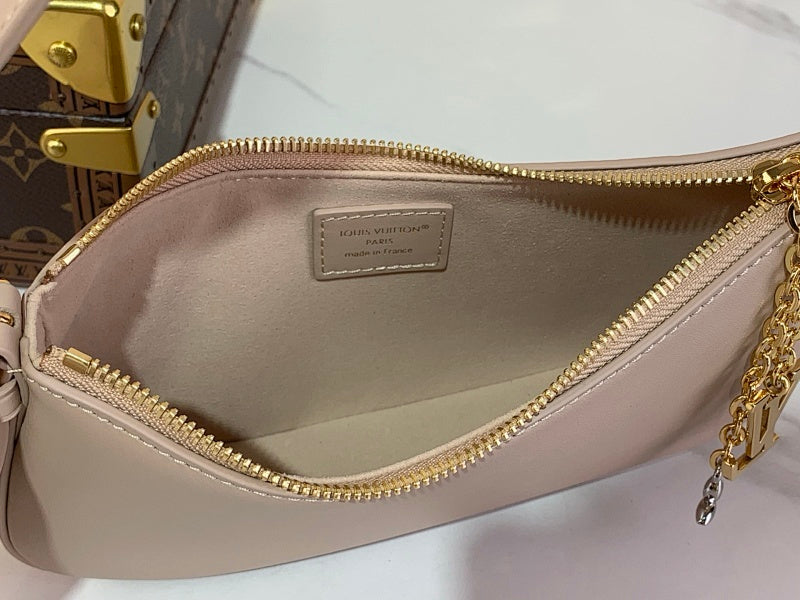 Dragons Bags ln Luxury Bag --69751