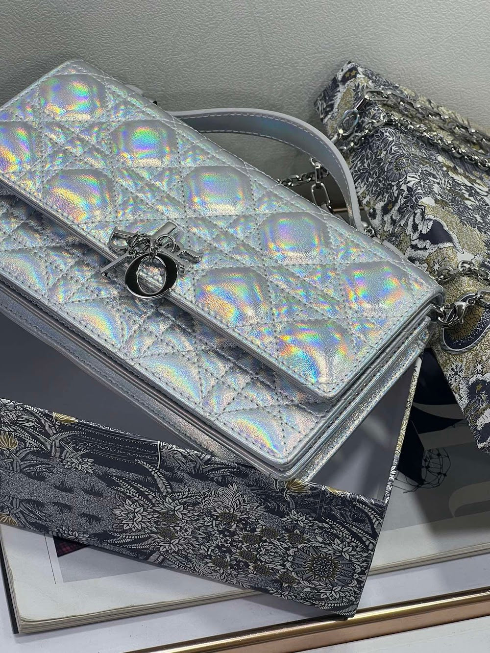 Dragons BagsDiorn Luxury Bag --116201
