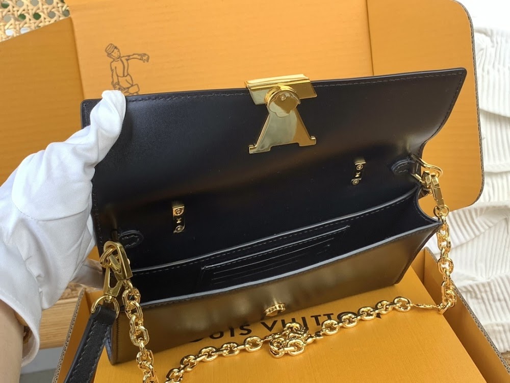 Dragons Bags ln Luxury Bag --62592