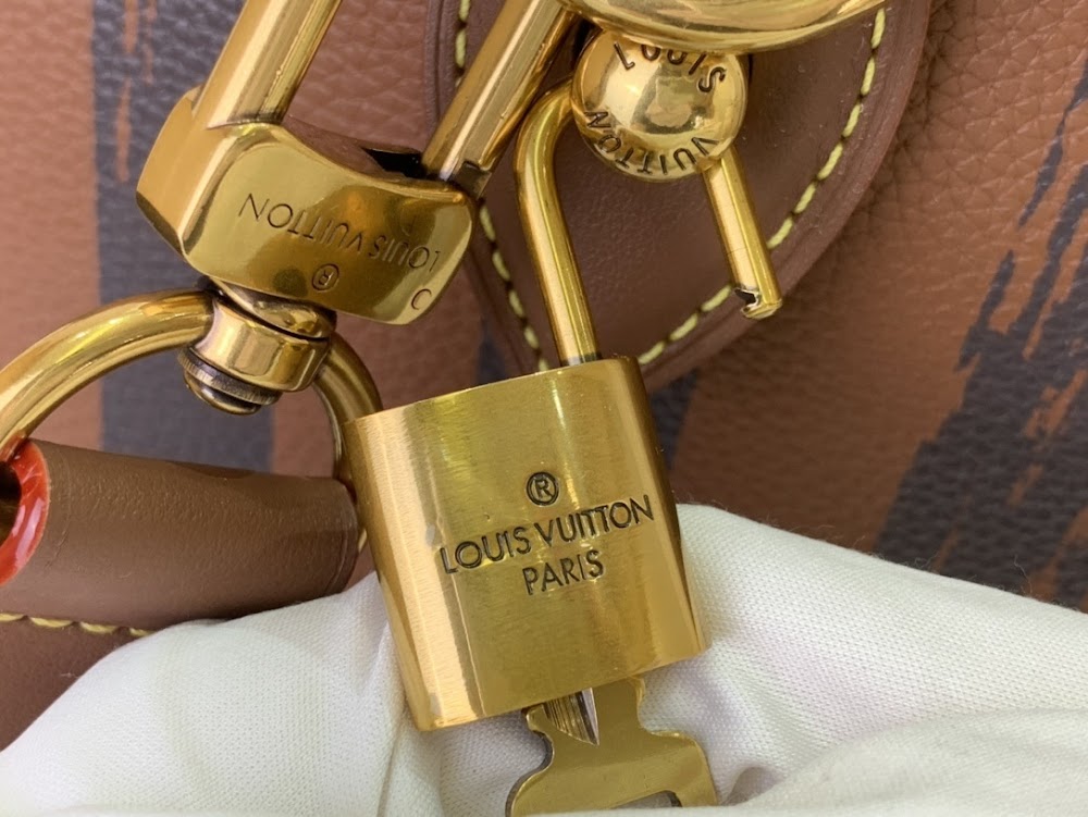 Dragons Bags ln Luxury Bag --97015