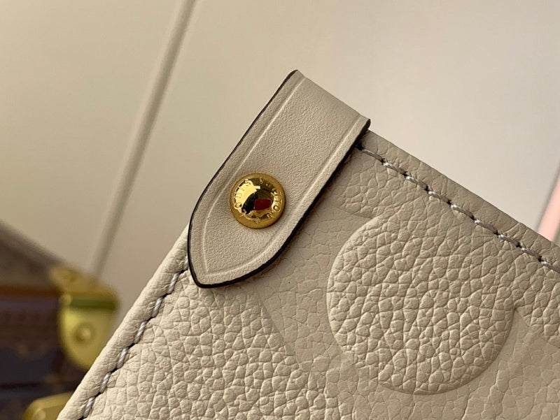 Dragons Bags ln Luxury Bag --68197
