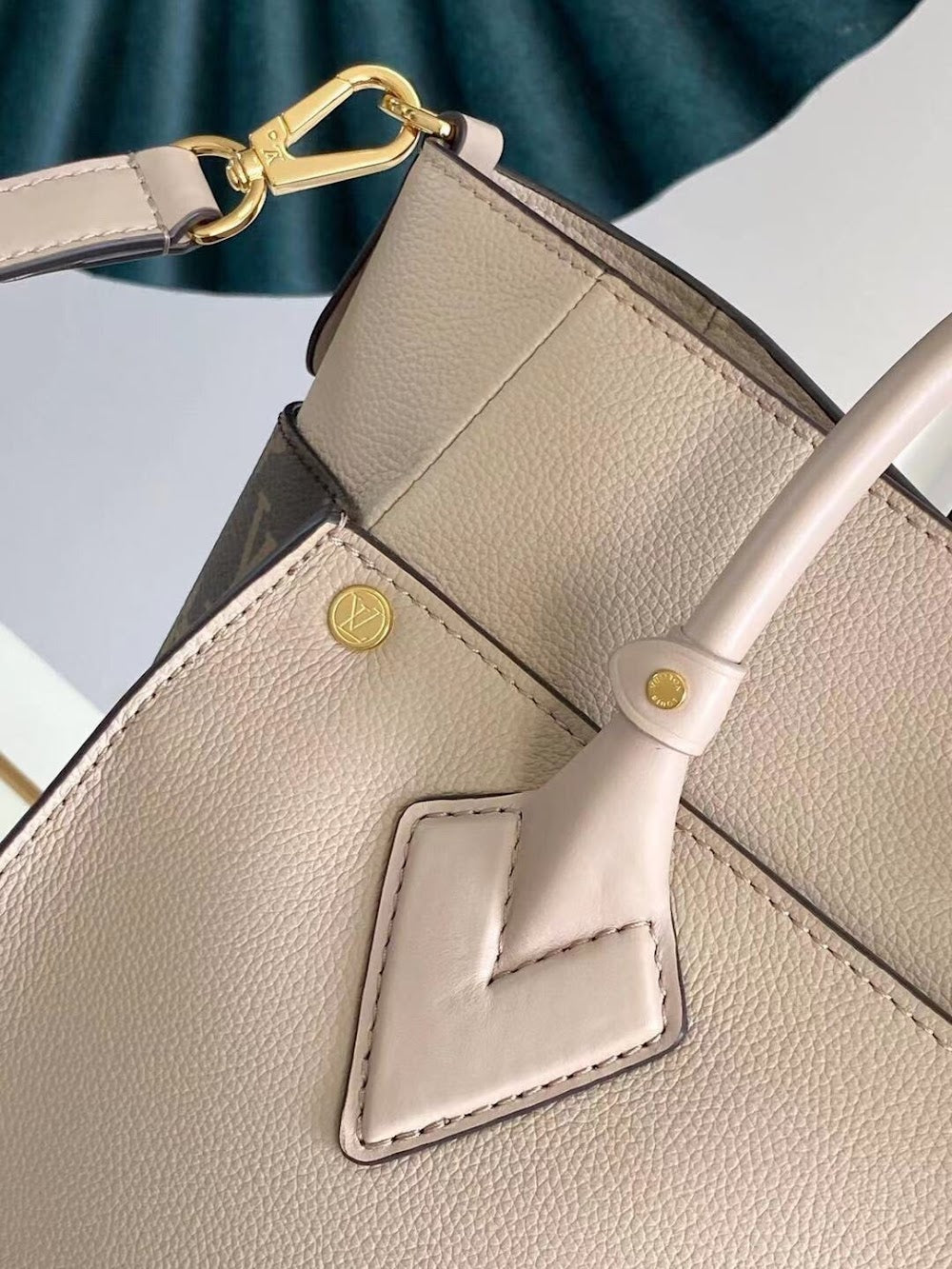 Dragons Bags ln Luxury Bag --66897
