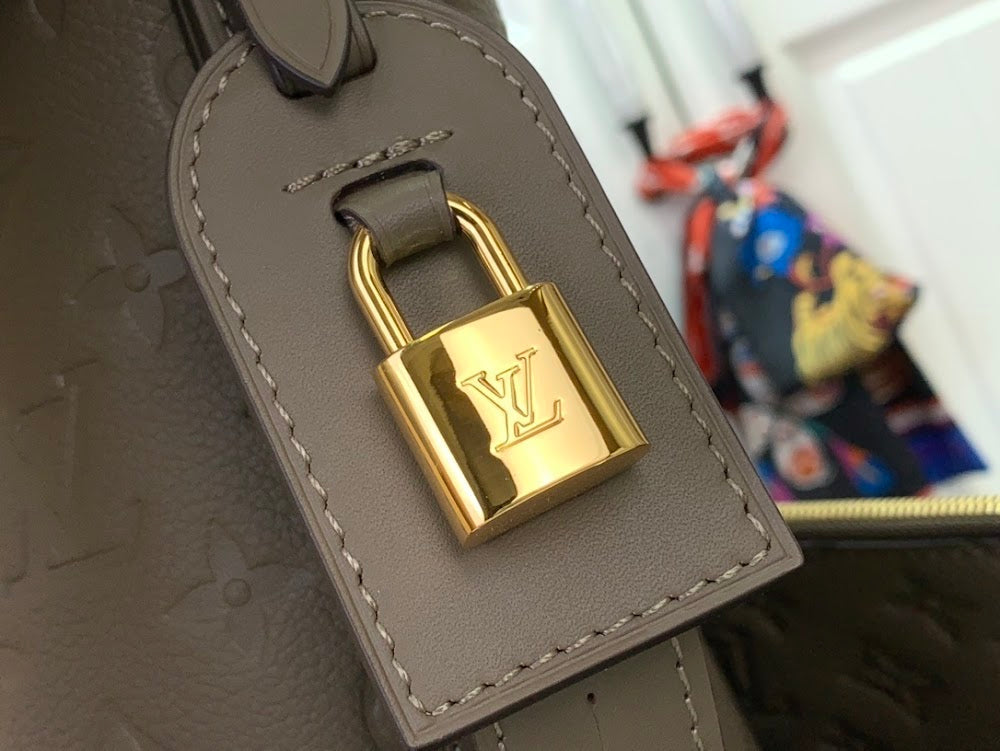 Dragons Bags ln Luxury Bag --96713