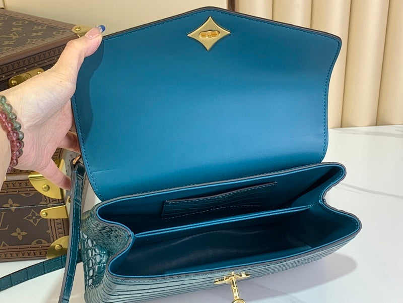 Dragons Bags ln Luxury Bag --69542