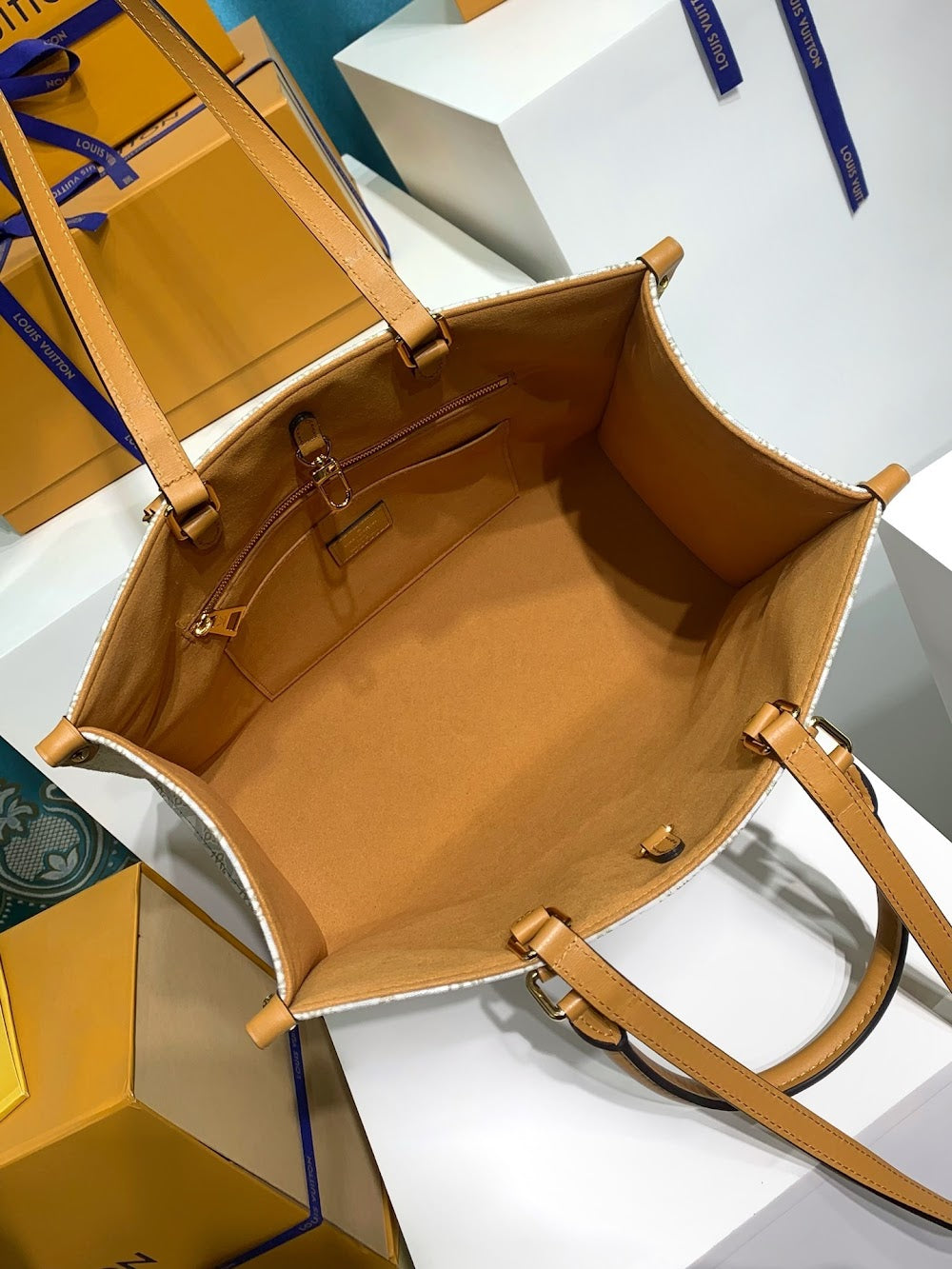 Dragons Bags ln Luxury Bag --67101