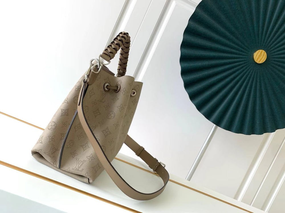 Dragons Bags ln Luxury Bag --97110
