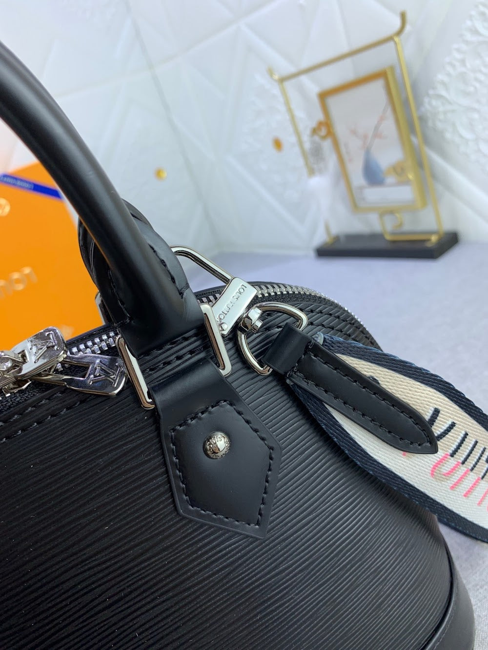 Dragons Bags ln Luxury Bag --78526