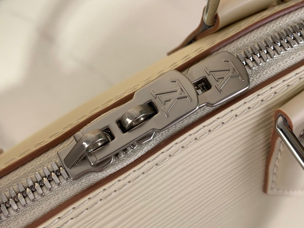 Dragons Bags ln Luxury Bag --95721
