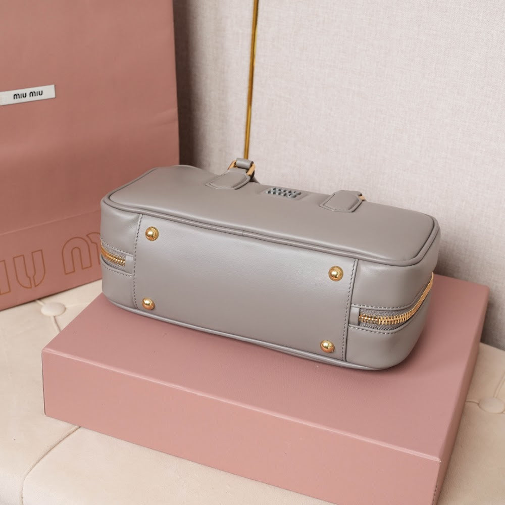 Dragons Bags Miun Miun Luxury Bag --123524