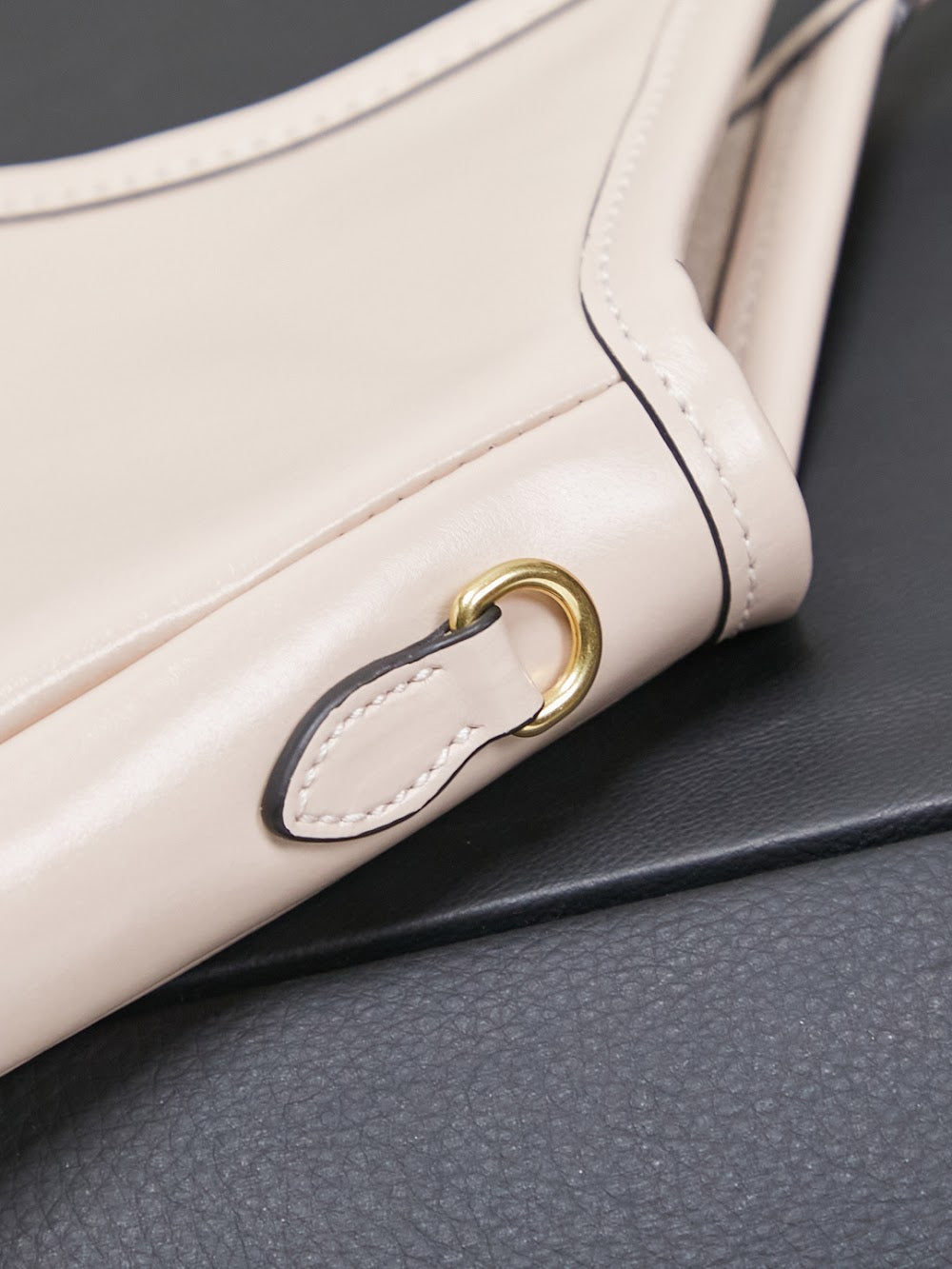 Dragons Bags Miun Miun Luxury Bag --123152