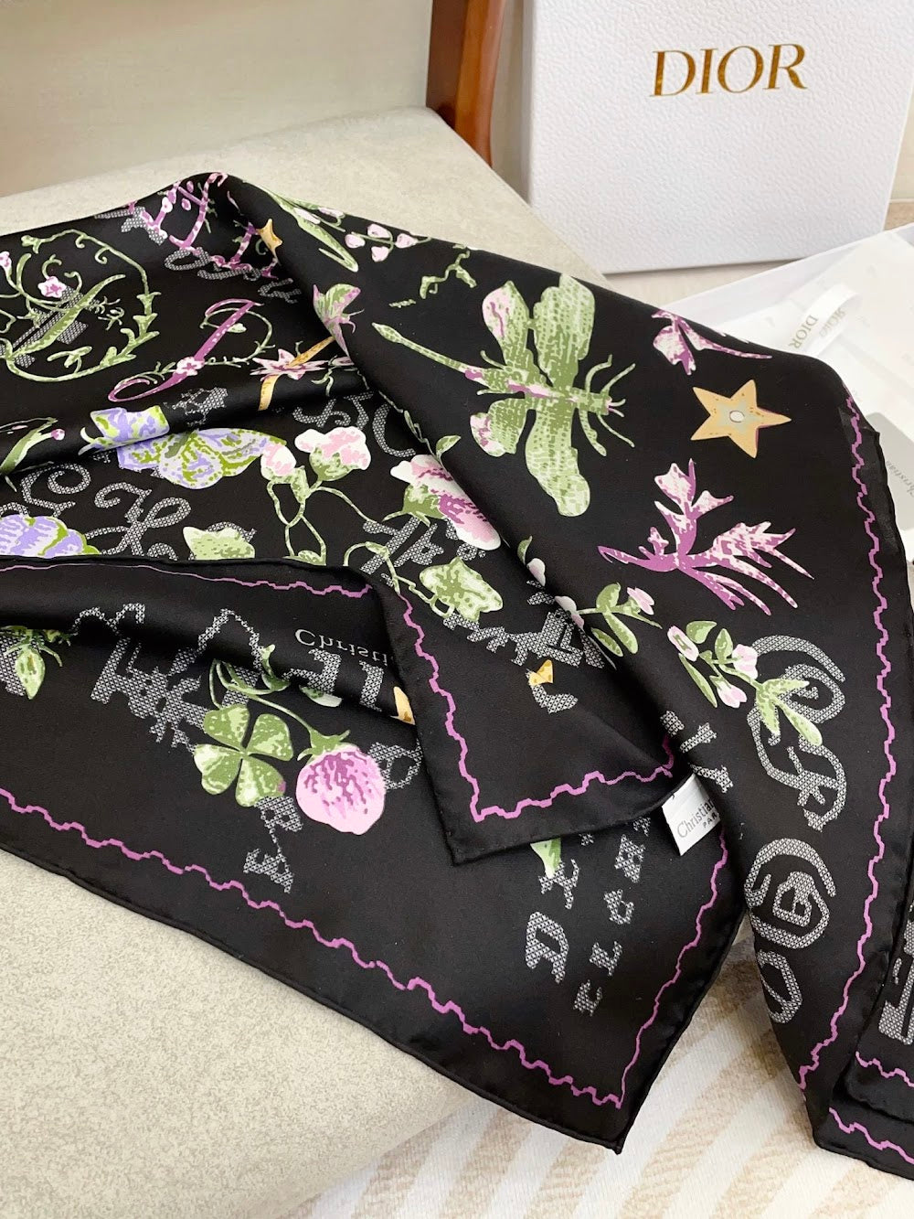 Dragons Bags Premium Designer Scarf --98867