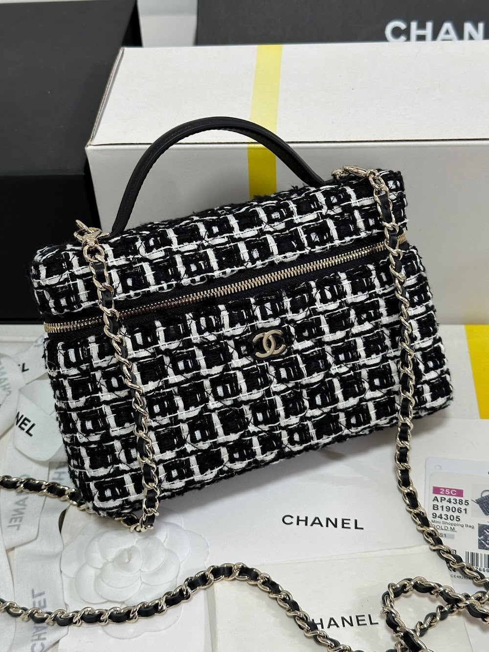 new-luxury-designer-bags-nm9606