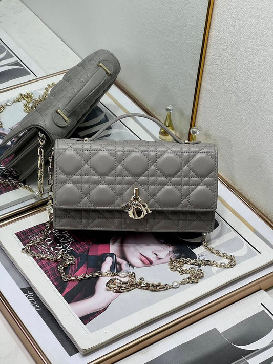 Dragons BagsDiorn Luxury Bag --116197