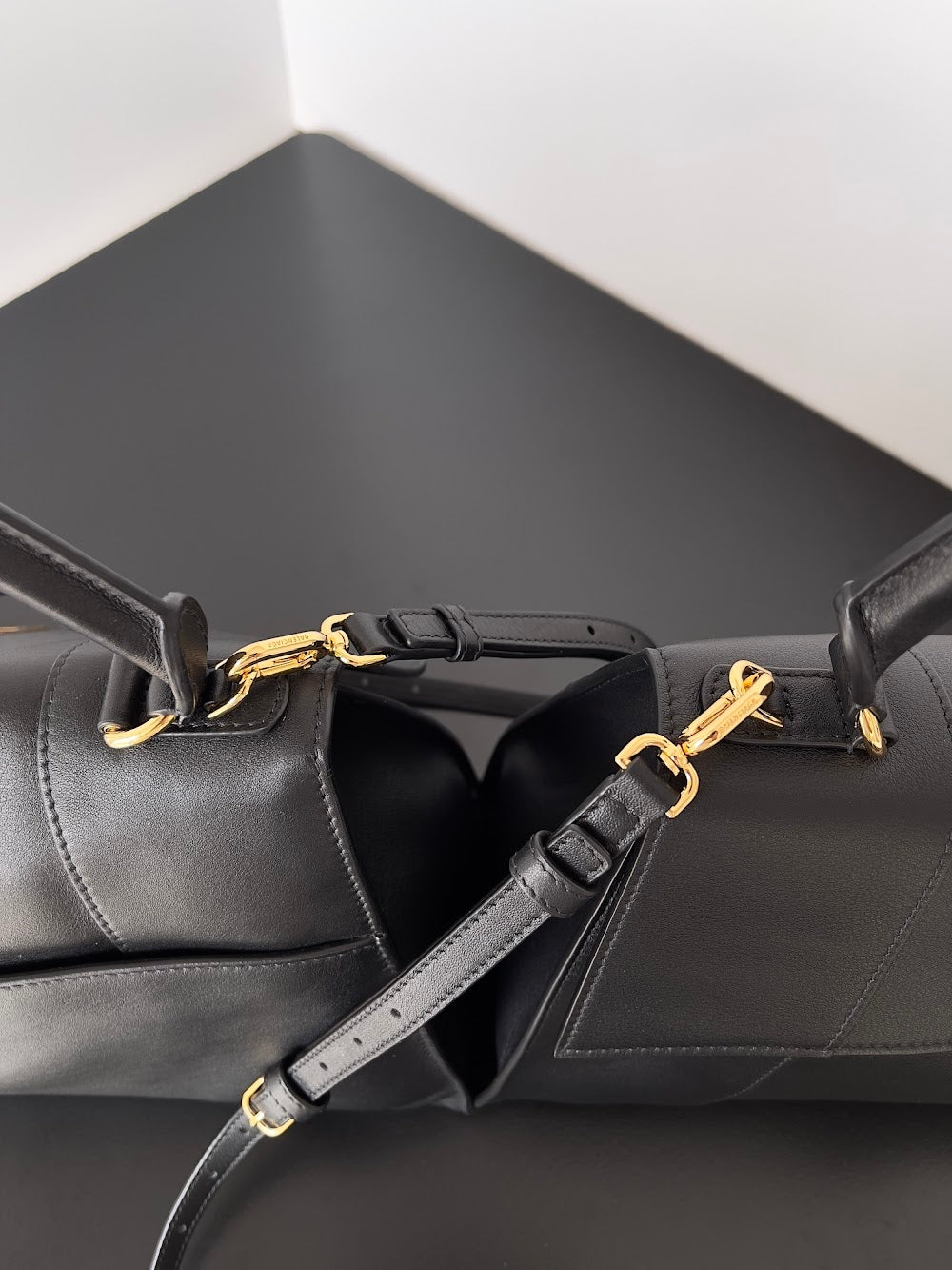 Dragons Bags Balenciaga Luxury Bag --111460