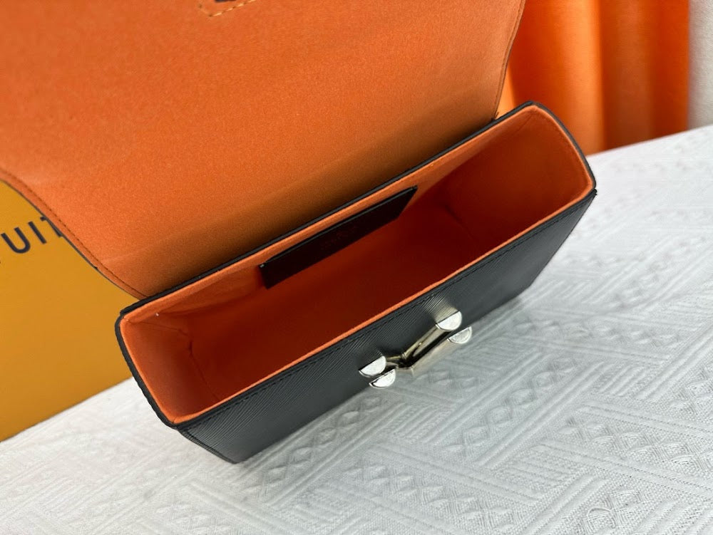 Dragons Bags ln Luxury Bag --81454