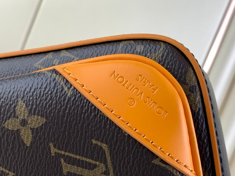 Dragons Bags ln Luxury Bag --61760