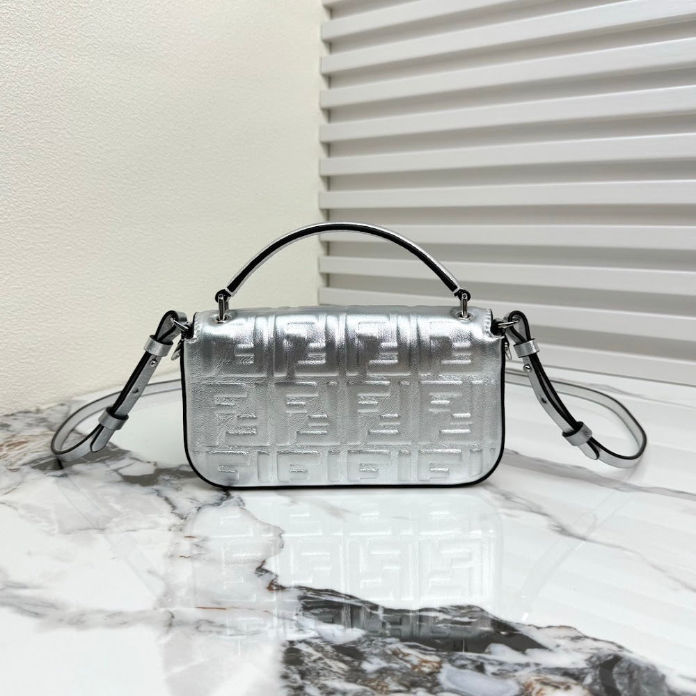 new-luxury-designer-bags-nm15786