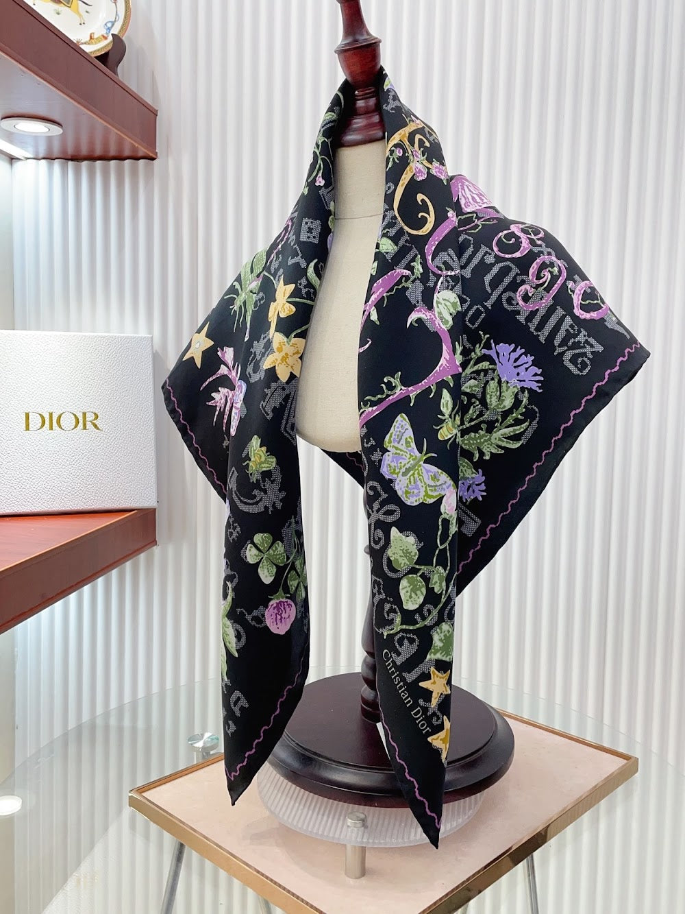 Dragons Bags Premium Designer Scarf --98867
