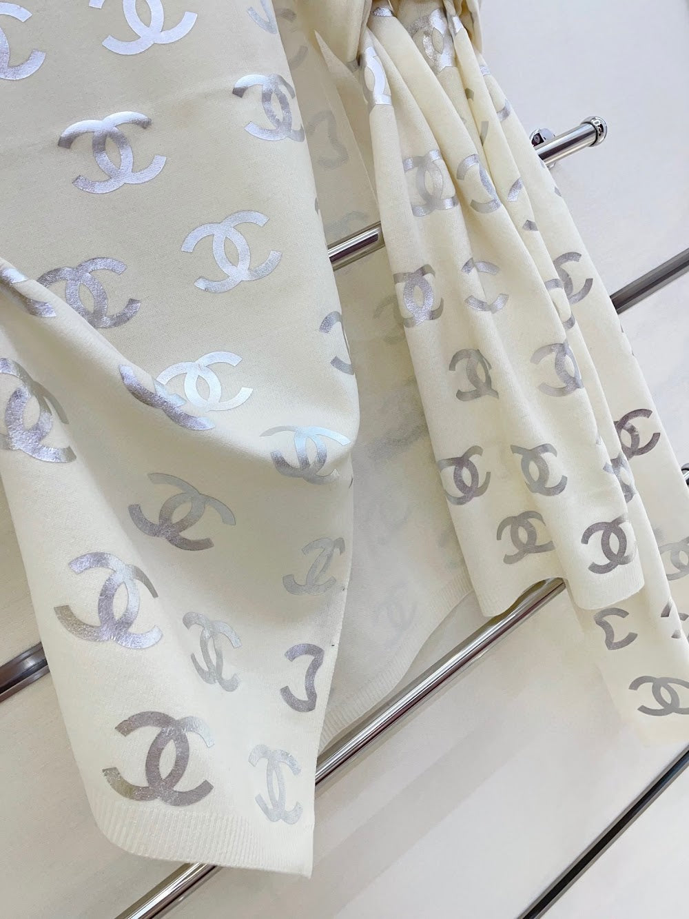 Dragons Bags Premium Designer Scarf --98874